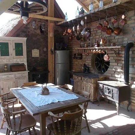 Сasa de vacaciones 200 Eves Vendeghaz *