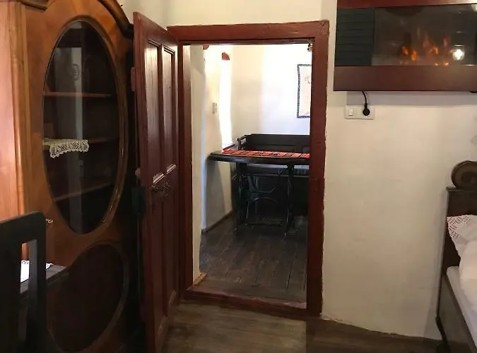 200 Eves Vendeghaz Holiday home Balatonalmadi