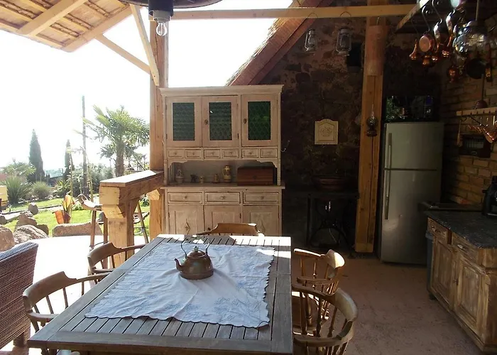 200 Eves Vendeghaz Holiday home Balatonalmadi